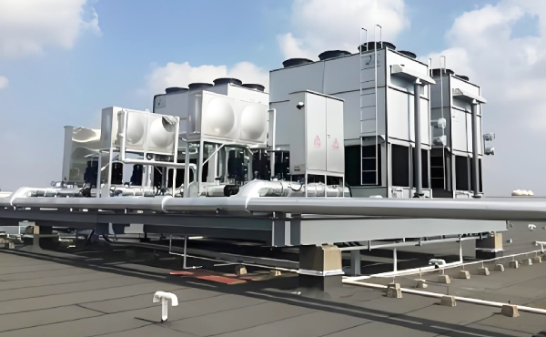 冶金高炉冷却循环水系统简介冶金高炉冷却循环水系统是钢铁冶炼核心配套系统，专为高炉炉体、炉缸、炉底及热风炉等关键设备提供冷却服务，是防止高炉高温熔蚀、避免设备变形烧穿