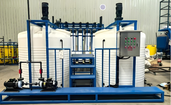 简介：乳品、果汁、啤酒等生产中的蒸发器（浓缩）和巴氏杀菌器（灭菌）后的产品需快速冷却至灌装温度。板式换热器采用循环冷却水间接降温，保证产品质量和风味。 使用特点：卫生要求极高（